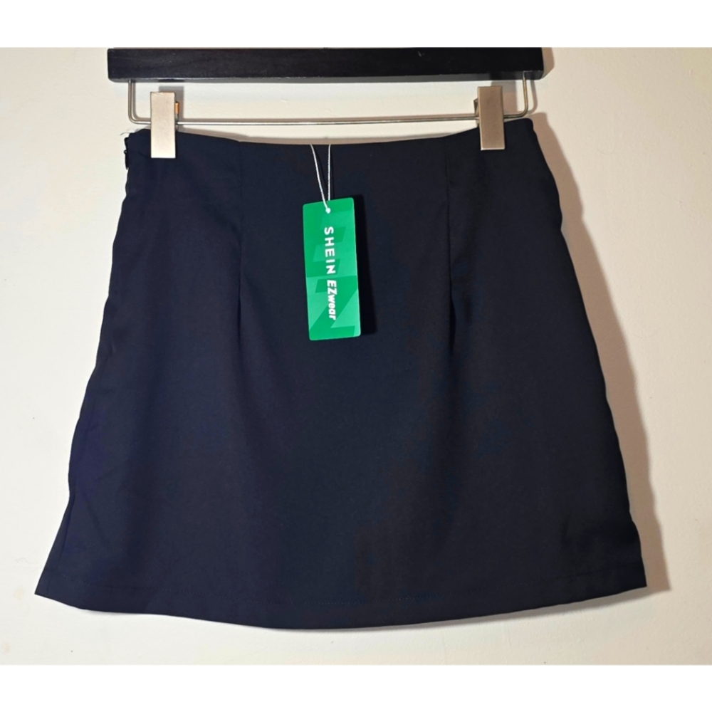 SHEIN Women's Black Skirt